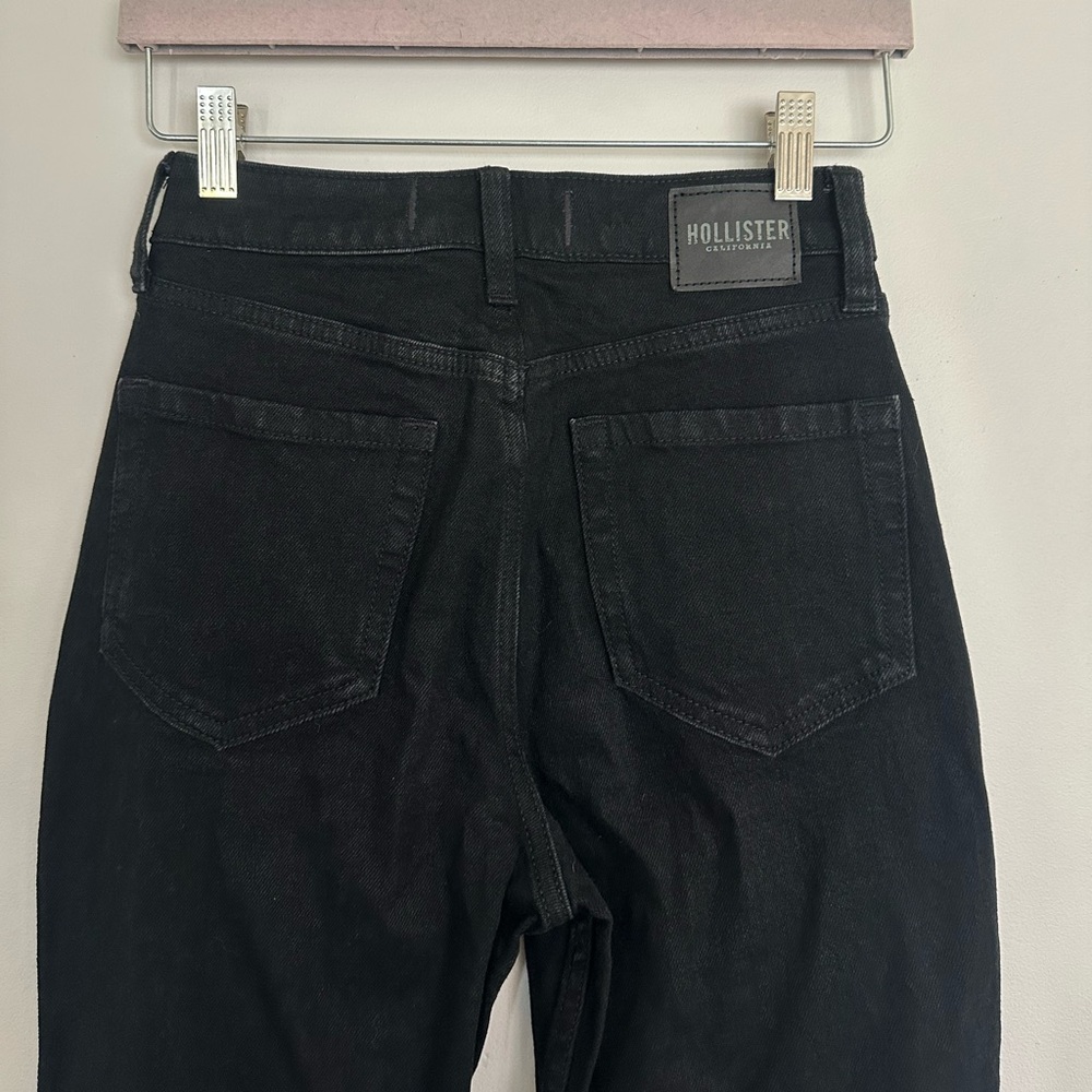 Hollister Ultra High-Rise Mom Jean – 00S – EUC - Picture 7 of 8